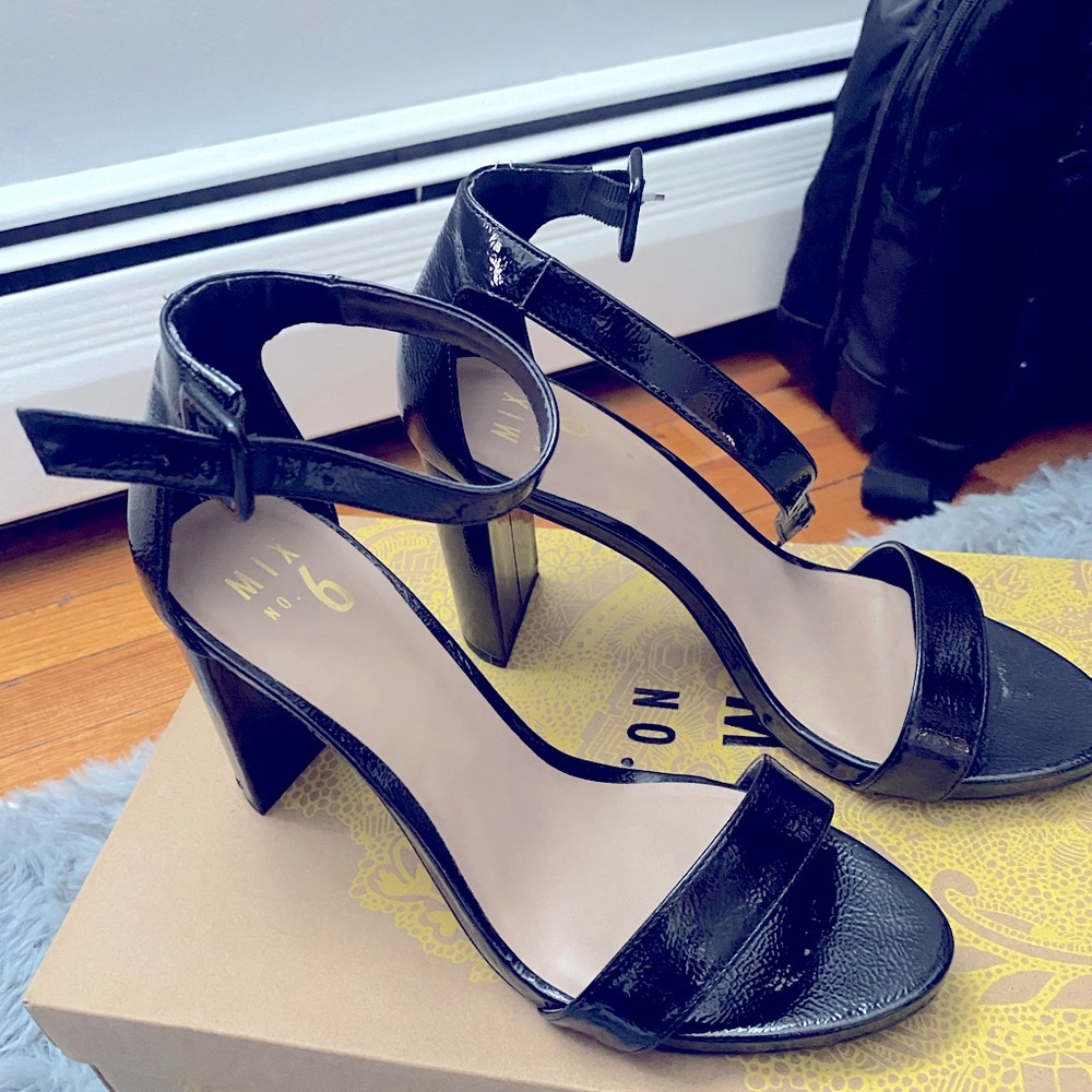 Mix no. 6 Black Ankle Strap Heeled Sandal